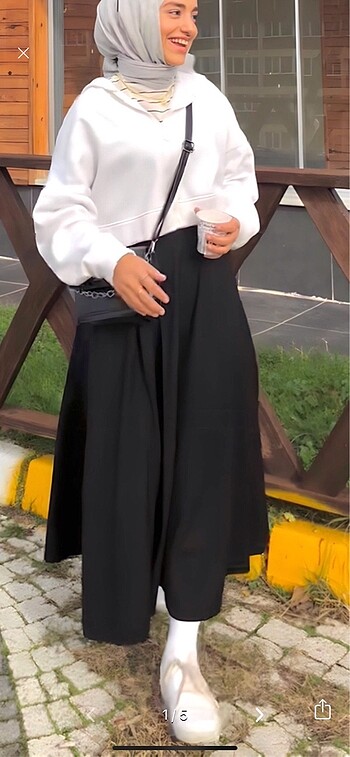 Siyah kloş etek