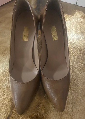 Kahverengi Deri Stiletto Topuklu Kadın Ayakkabı - Görsel 3