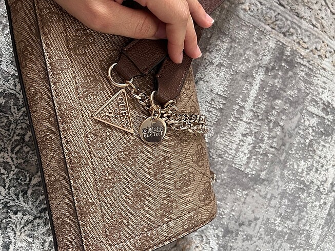  Beden camel Renk Guess marka çanta