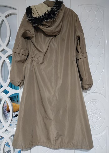 Gevşek Kesim Bej Uzun Kadın Mont - Görsel 3