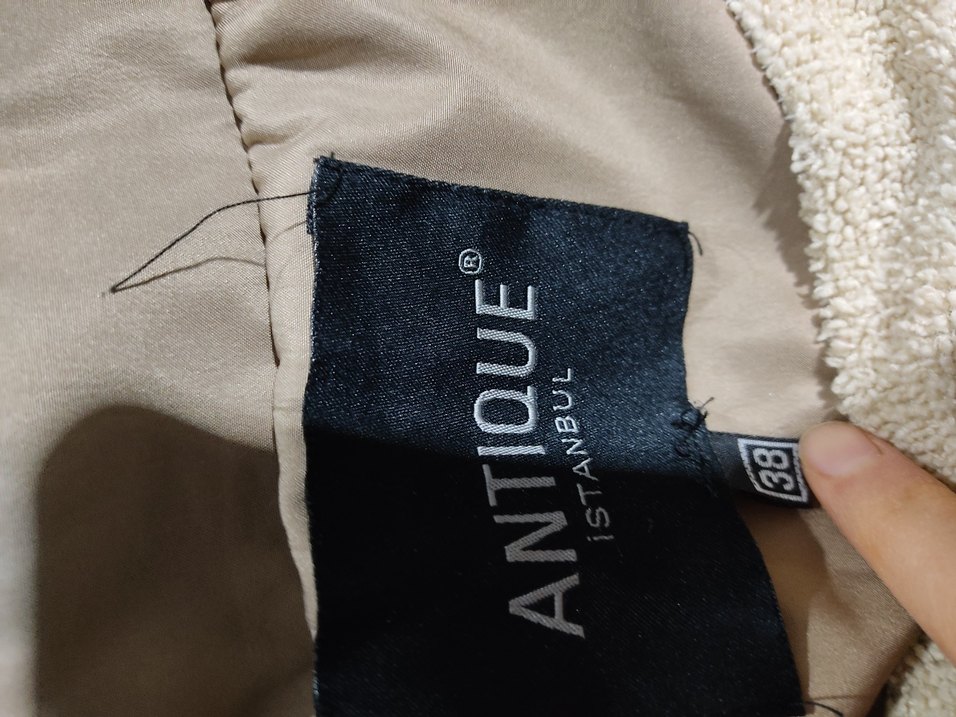 Gevşek Kesim Bej Uzun Kadın Mont - Görsel 5