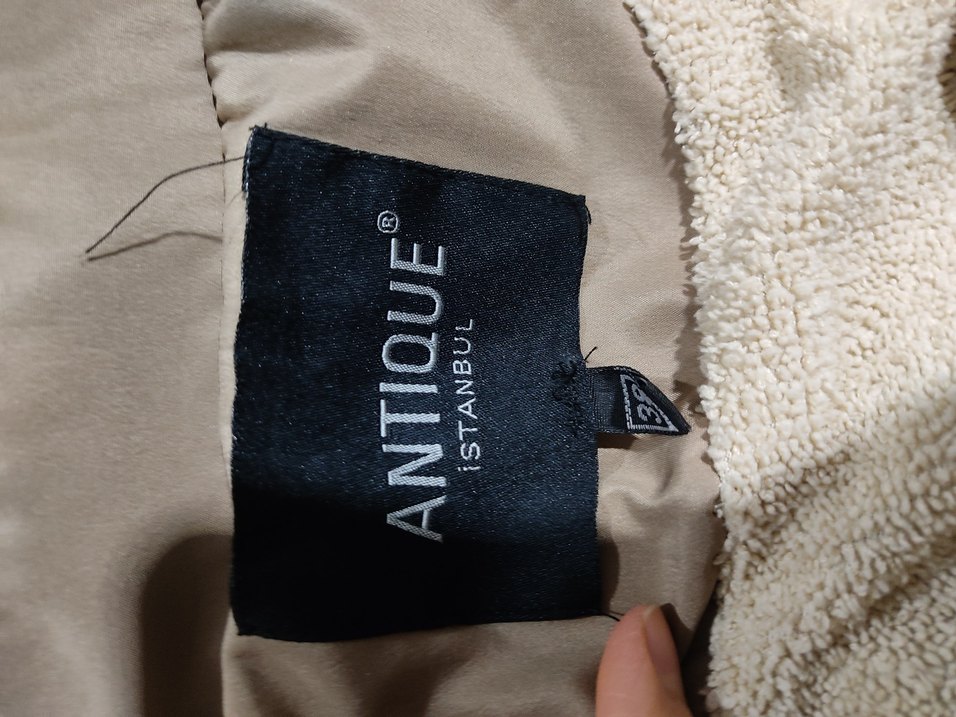 Gevşek Kesim Bej Uzun Kadın Mont - Görsel 4