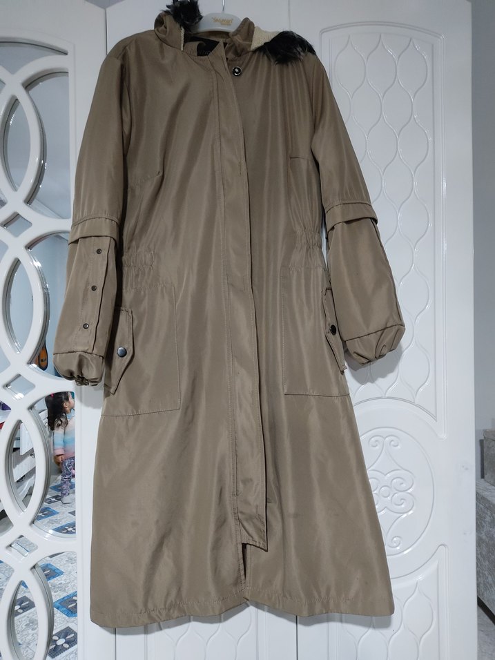 Gevşek Kesim Bej Uzun Kadın Mont - Görsel 2