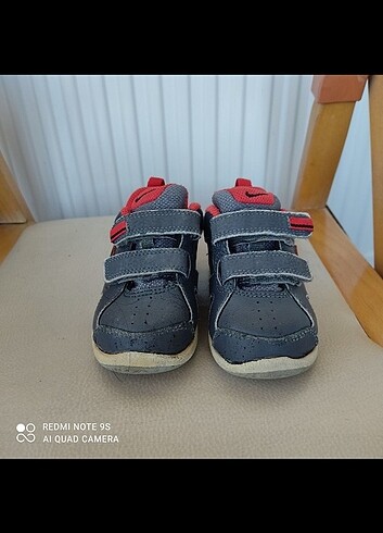 24 Beden lacivert Renk Orijinal Nike