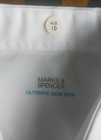 Marks & Spencer Mark Spencer 9 yaş erkek çocukbeyaz gömlek