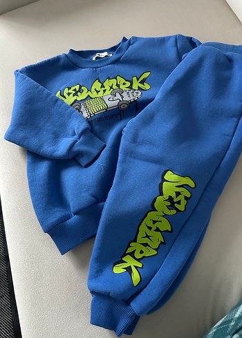 Erkek Çocuk Renkli Baskılı Mavi takım - Görsel 2