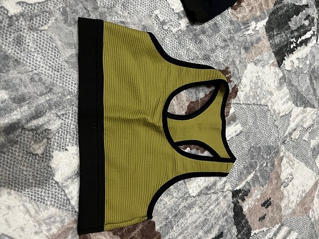 m Beden Bikini üstü