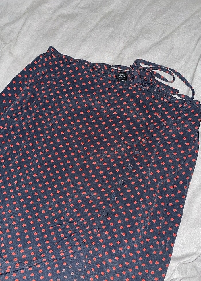 Yırtmaçlı elbise - Görsel 2