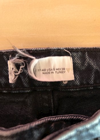 Zara Kadın Midi Denim Şort
