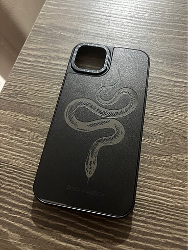 İphone 13 yılan kılıf