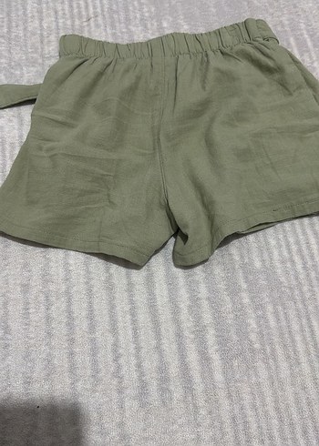 Kız çocuk Yeşil Keten Kemerli Mini Şort - Görsel 2