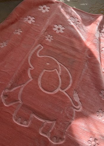 Pembe Baskılı Çocuk Battaniyesi - Görsel 3