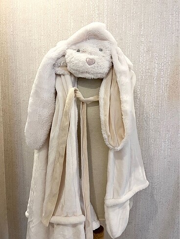 Oysho tavşan battaniye panço