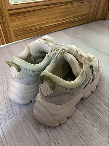 37 Beden Zara sneakers