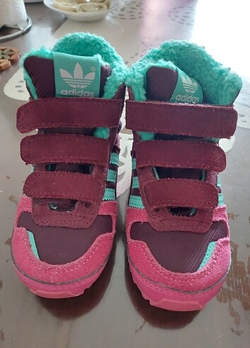 Yurt dışı ürünü orijinal Adidas bot