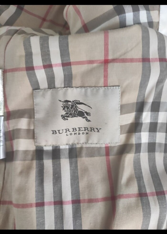 Burberry  - Görsel 4