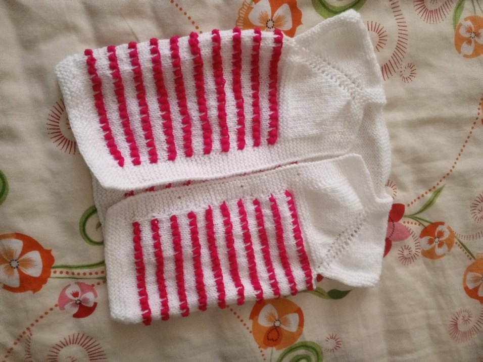 Kız Çocuk  Örgü Kolsuz Hırka - Görsel 4