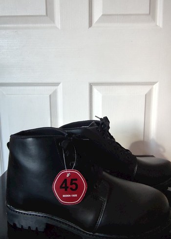 LC WAİKİKİ MARKA ERKEK BOT - Görsel 4