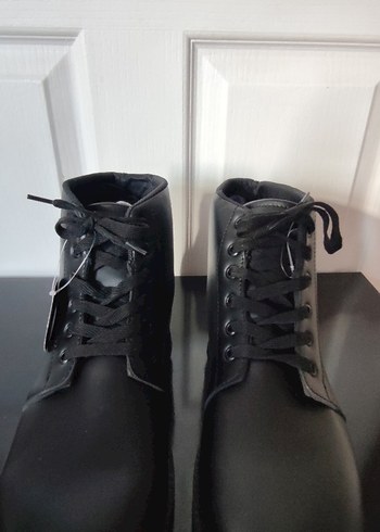 LC WAİKİKİ MARKA ERKEK BOT - Görsel 8