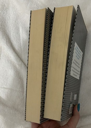 Ursula Poznanski Komplo ve Hain Romanları - Görsel 4