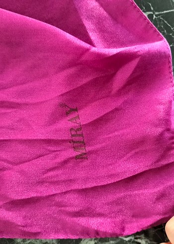 fuşya mor parlak saten eşarp Miray - Görsel 3