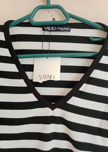 Çizgili V-Yaka Uzun Kollu Crop T - Görsel 6