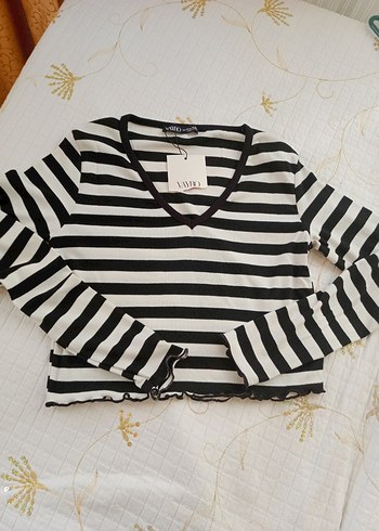 Çizgili V-Yaka Uzun Kollu Crop T - Görsel 2