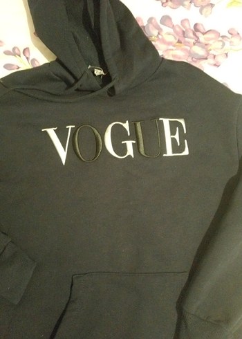 Siyah Kapüşonlu Kadın Sweatshirt VOGLE Baskılı - Görsel 2