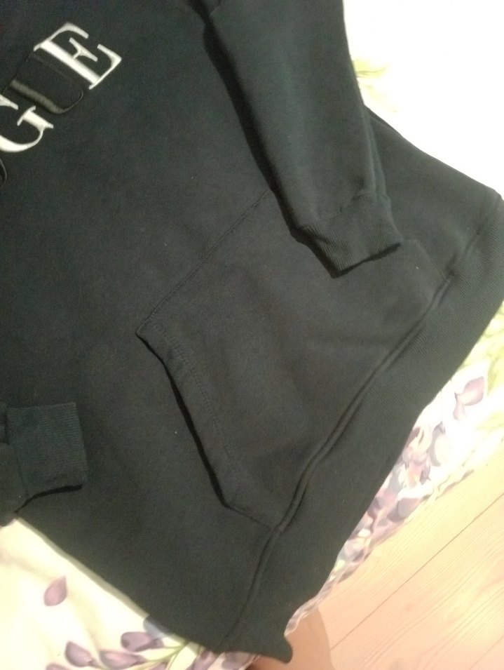 Siyah Kapüşonlu Kadın Sweatshirt VOGLE Baskılı - Görsel 3