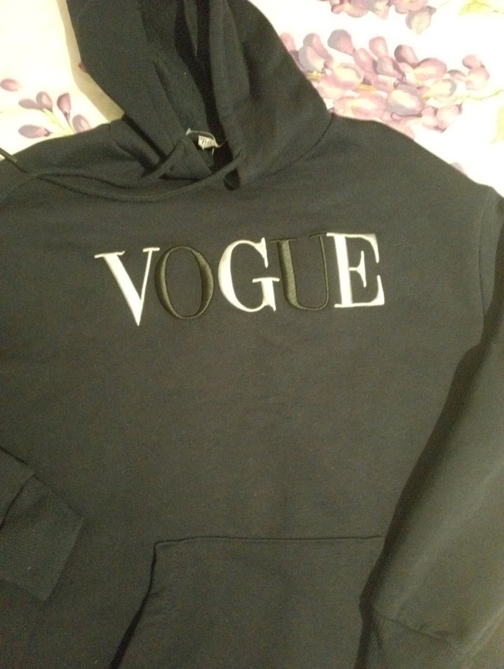 Siyah Kapüşonlu Kadın Sweatshirt VOGLE Baskılı - Görsel 2