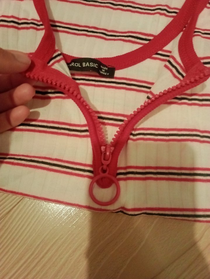 Kırmızı Çizgili önden fermuarlı  bluz - Görsel 5