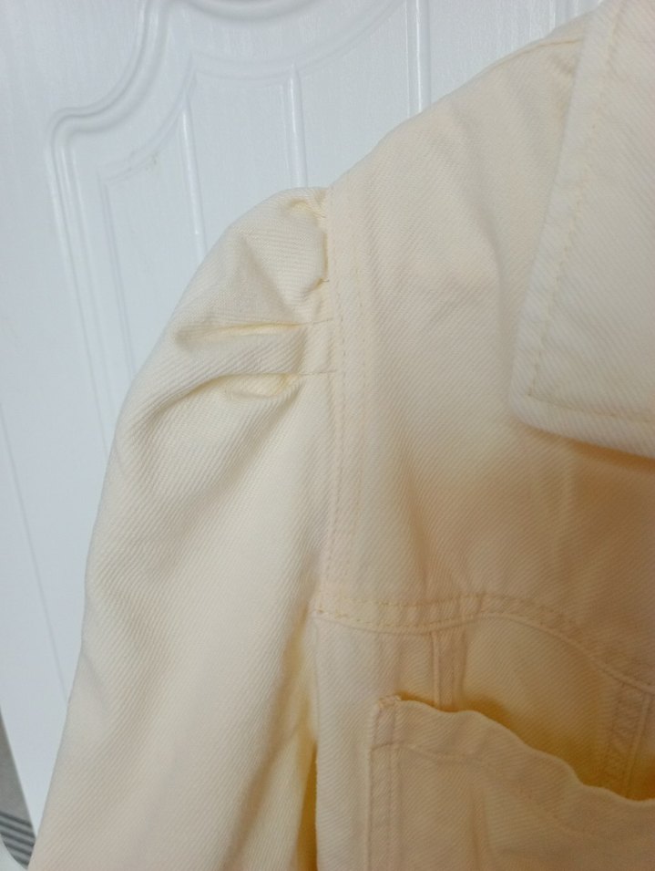 Bershka Beyaz Mini Keten Kadın Ceket - Görsel 4