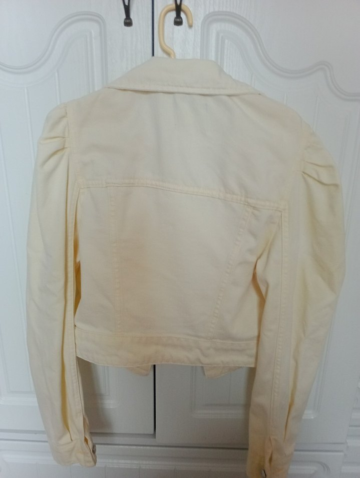 Bershka Beyaz Mini Keten Kadın Ceket - Görsel 5