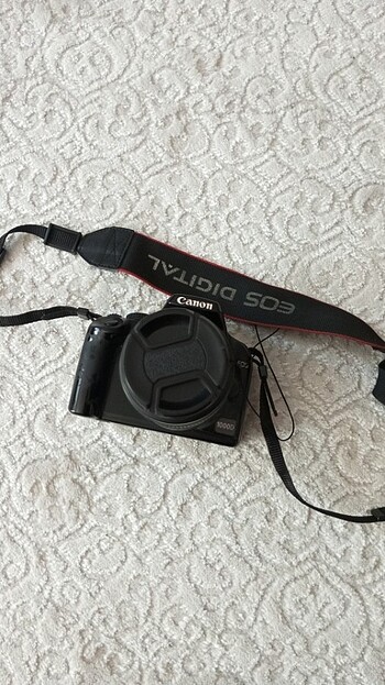 Canon EOS 1000D fotoğraf makinesi 