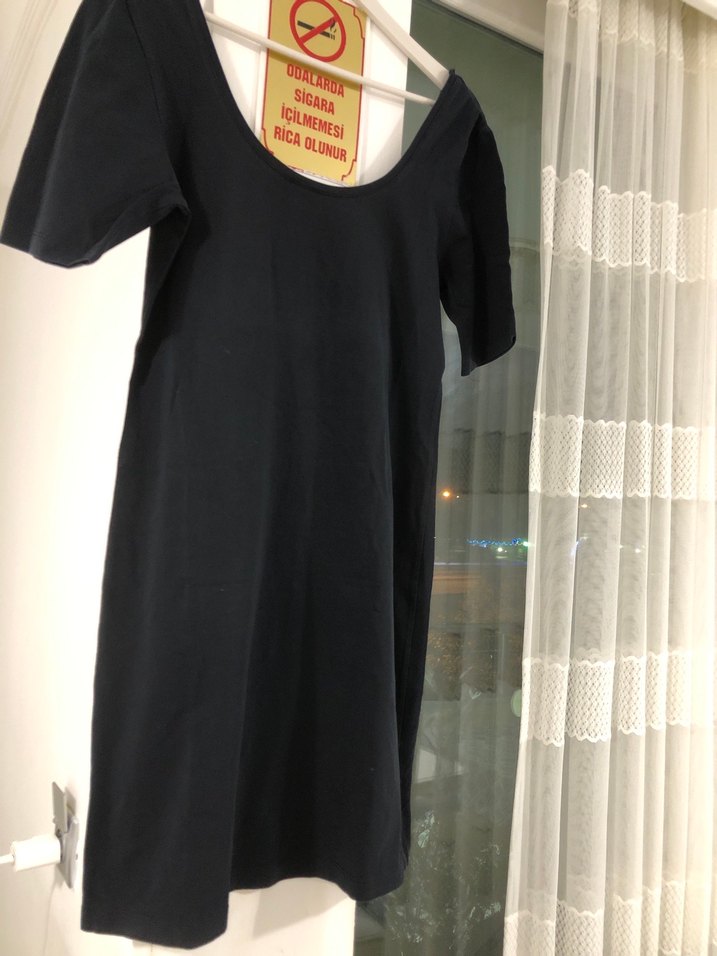Siyah Elbise - Görsel 3
