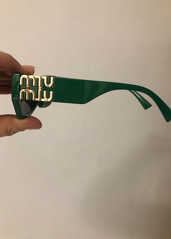 Mıu mıu  Koyu Yeşil Kadın Güneş Gözlüğü - Görsel 3