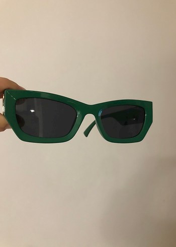 Mıu mıu  Koyu Yeşil Kadın Güneş Gözlüğü - Görsel 2