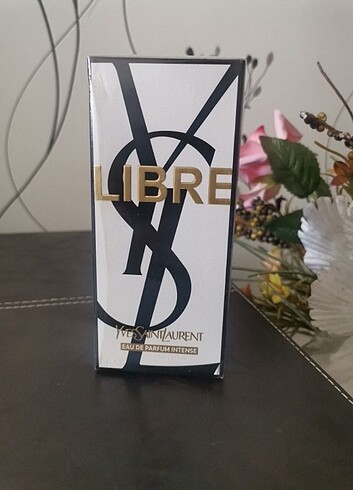 Yves Saint Laurent Yves Saint Laurent libre