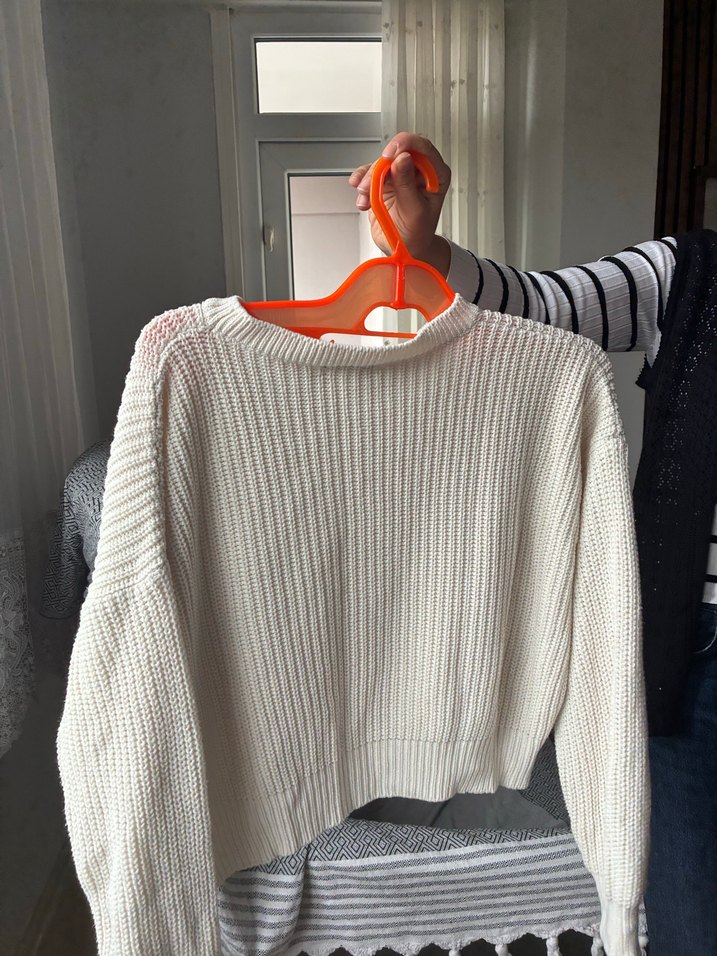 Beyaz Örgü Kadın Kazak - Görsel 3