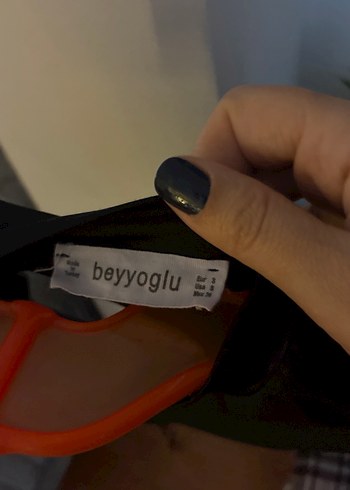 Siyah Süet Yüksek Yakalı Crop Top - Görsel 4