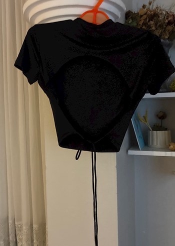 Siyah Süet Yüksek Yakalı Crop Top - Görsel 3