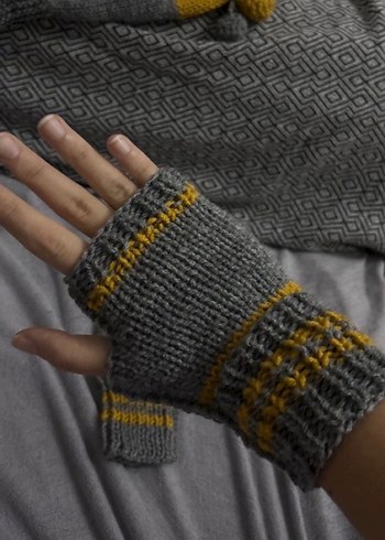 Gri ve Sarı Örgü Kadın Bere - Görsel 7