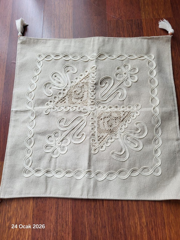 Nakışlı Beyaz krem yastık kılifi BULDAN İŞİ - Görsel 3