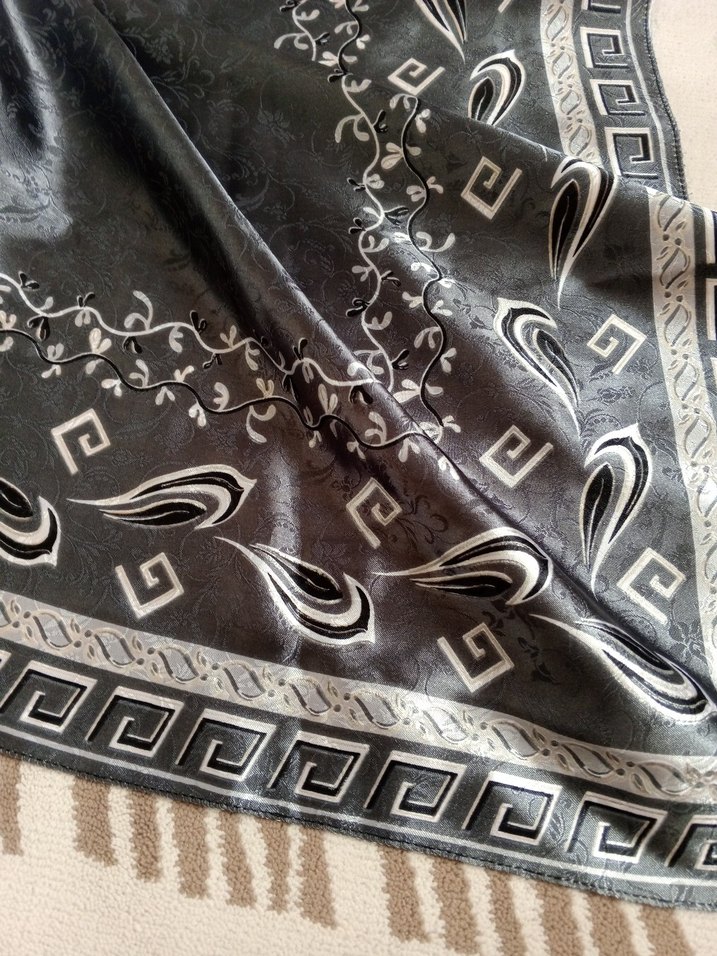 SETEN BAŞÖRTÜ - Görsel 2