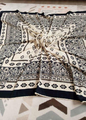 BÜYÜK İPEK BAŞÖRTÜ - Görsel 4