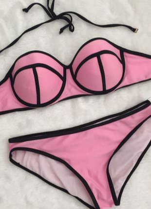 Pembe bikini