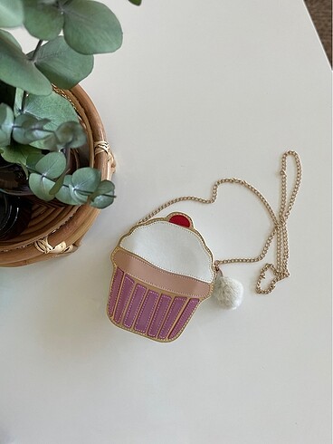 Cupcake çapraz kol çantası