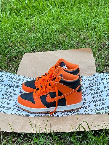 37,5 Beden Nike Dunk High Halloween Pumpkin