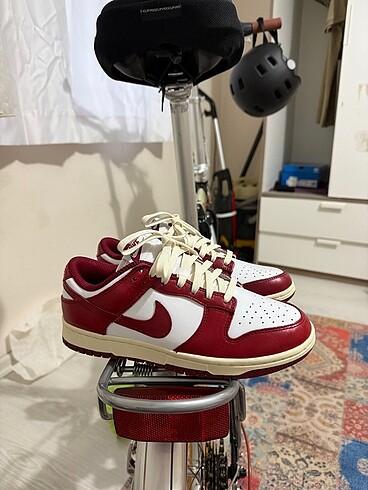 Nike Jordan Dunk Low PRM Vintage Red