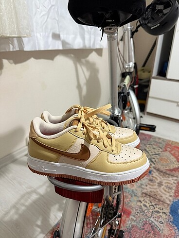 Nike Air Force 1 Lv8